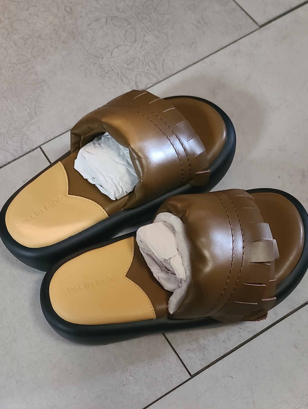 LOST IN ECHO Tan Leather  fringe Slip-On Slides Size 35 Or Womens 5